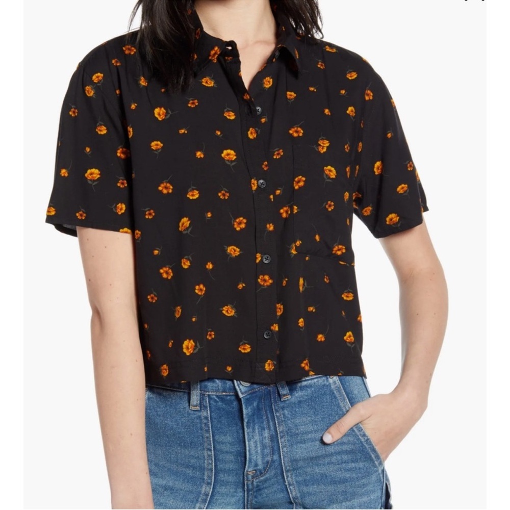 Vans Cabbie Floral Falling Poppy Shirt
Size M - Picture 3 of 14